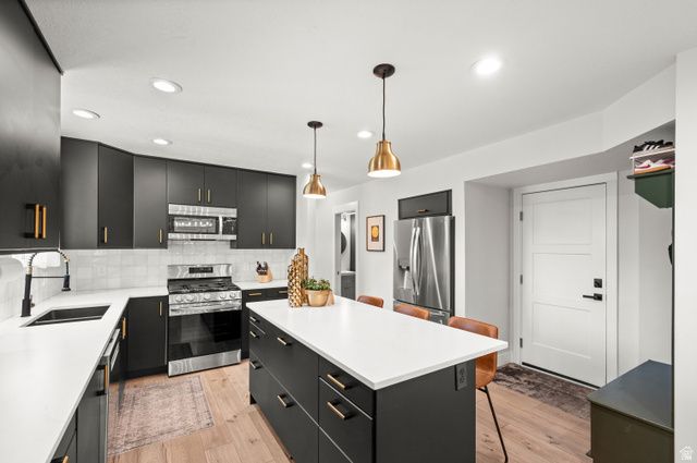 662 E DOWNING ST, Midvale, UT 84047