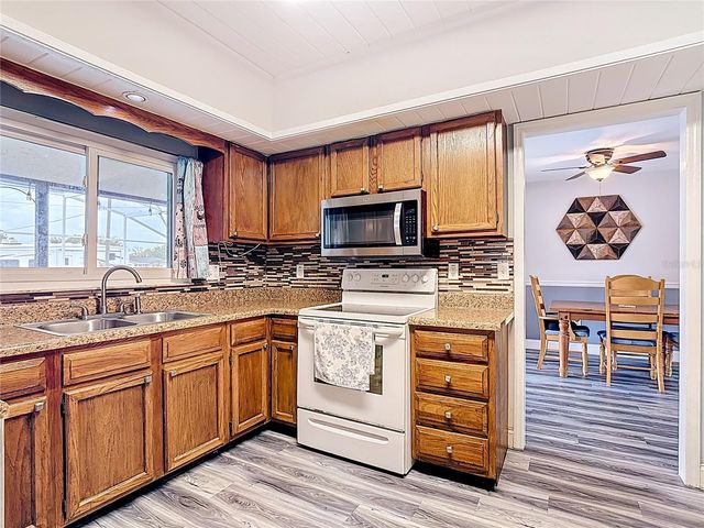 300 MINNESOTA AVENUE, St Cloud, FL 34769