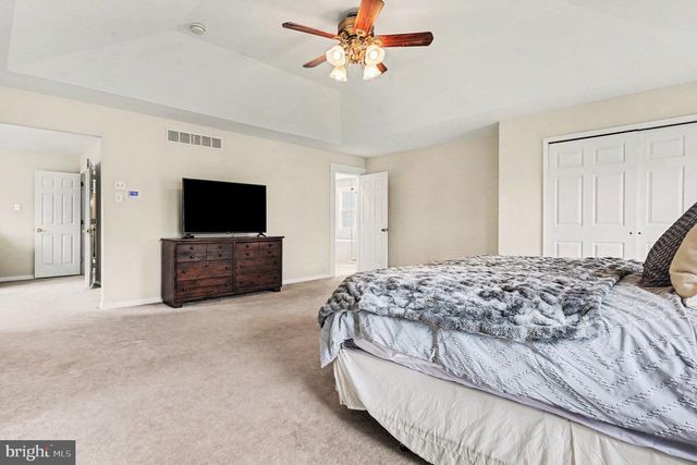 102 ITHAN LN, Collegeville, PA 19426