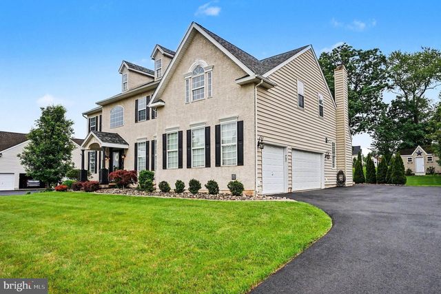 102 ITHAN LN, Collegeville, PA 19426