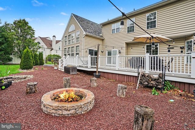 102 ITHAN LN, Collegeville, PA 19426