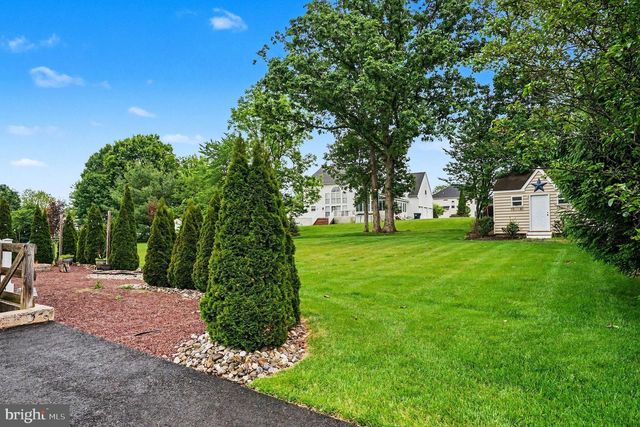 102 ITHAN LN, Collegeville, PA 19426