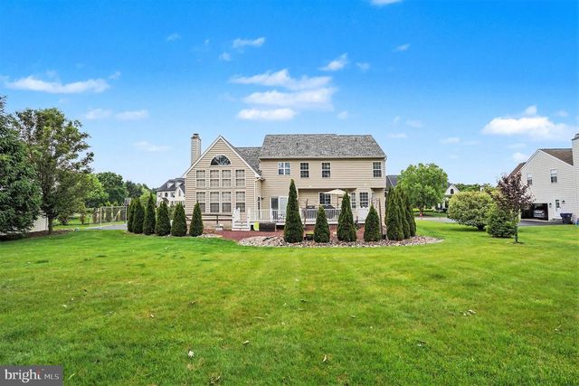 102 ITHAN LN, Collegeville, PA 19426