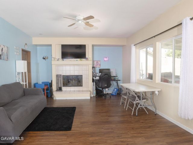 3102 Topaz Lane, Lancaster, CA 93535