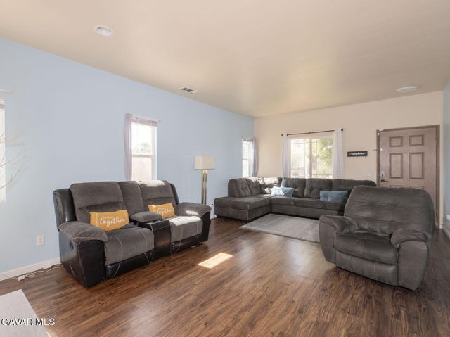 3102 Topaz Lane, Lancaster, CA 93535