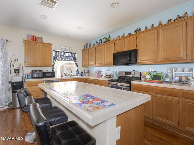 3102 Topaz Lane, Lancaster, CA 93535