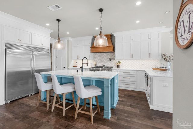 3275 Melvin Dr, Pace, FL 32571