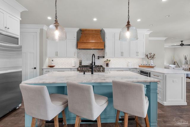 3275 Melvin Dr, Pace, FL 32571