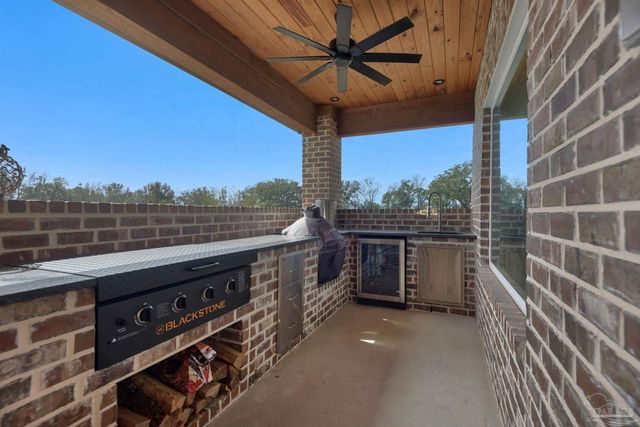 3275 Melvin Dr, Pace, FL 32571