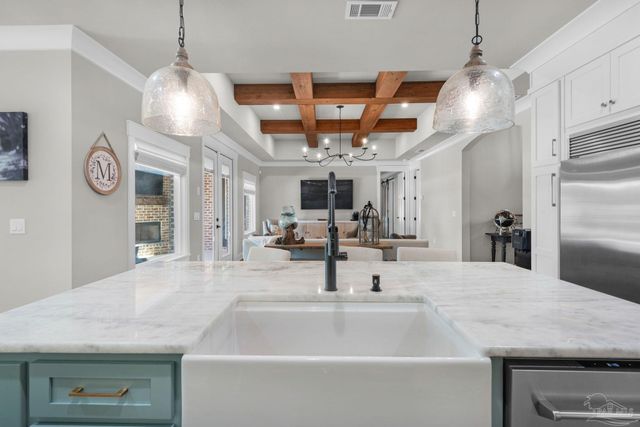 3275 Melvin Dr, Pace, FL 32571