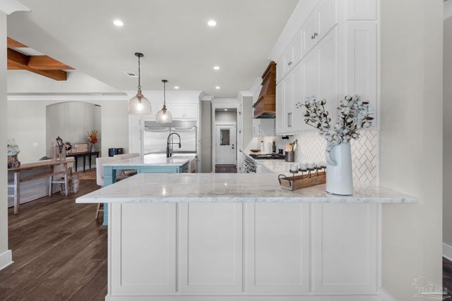 3275 Melvin Dr, Pace, FL 32571