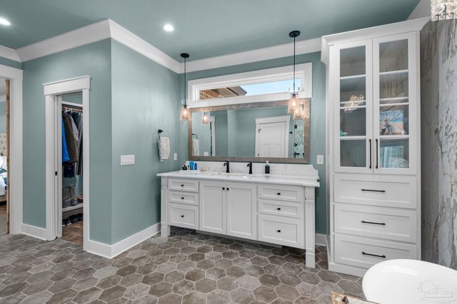 3275 Melvin Dr, Pace, FL 32571