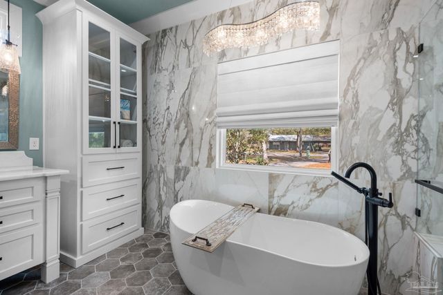 3275 Melvin Dr, Pace, FL 32571