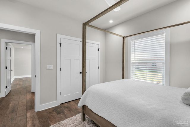 3275 Melvin Dr, Pace, FL 32571