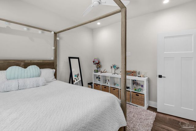 3275 Melvin Dr, Pace, FL 32571