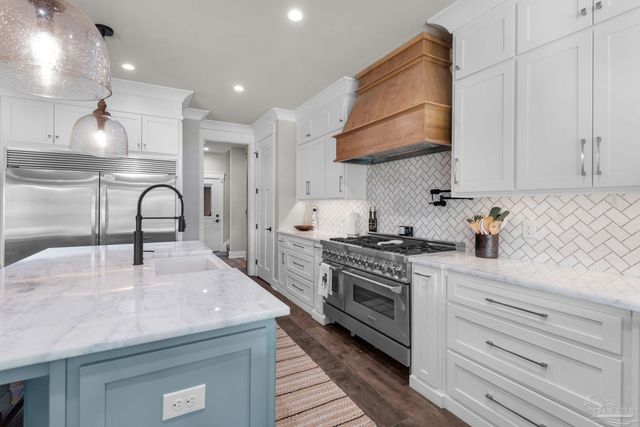 3275 Melvin Dr, Pace, FL 32571