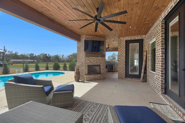 3275 Melvin Dr, Pace, FL 32571