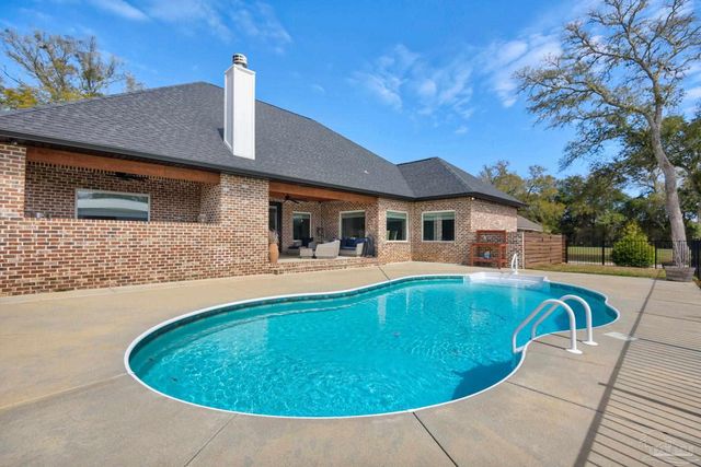 3275 Melvin Dr, Pace, FL 32571