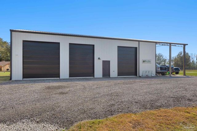 3275 Melvin Dr, Pace, FL 32571