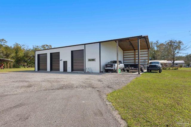 3275 Melvin Dr, Pace, FL 32571