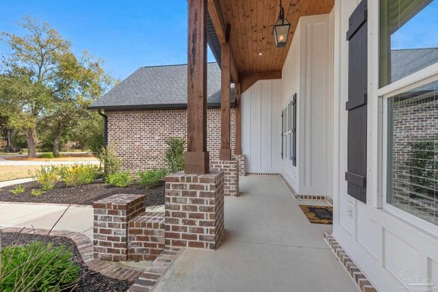 3275 Melvin Dr, Pace, FL 32571