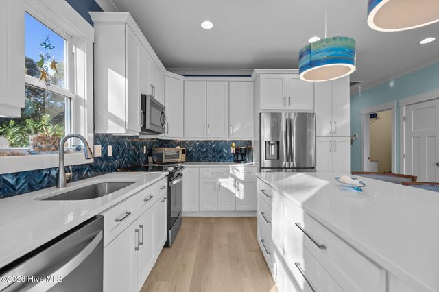 115 SE 12th Street, Oak Island, NC 28465