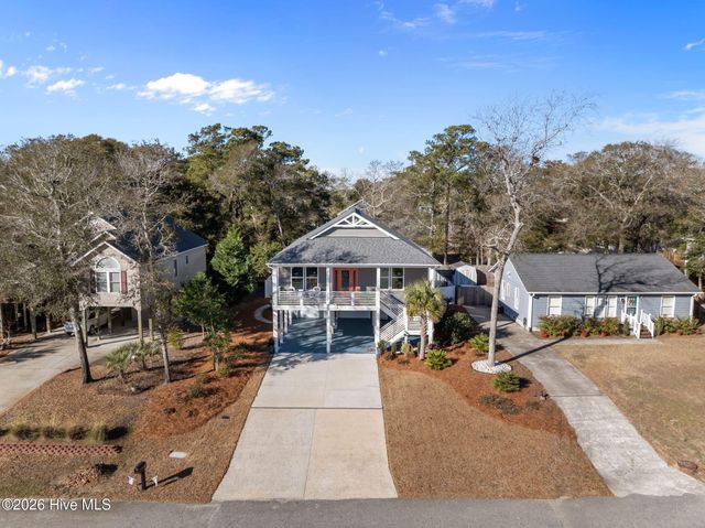 115 SE 12th Street, Oak Island, NC 28465