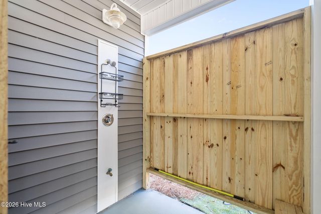 115 SE 12th Street, Oak Island, NC 28465