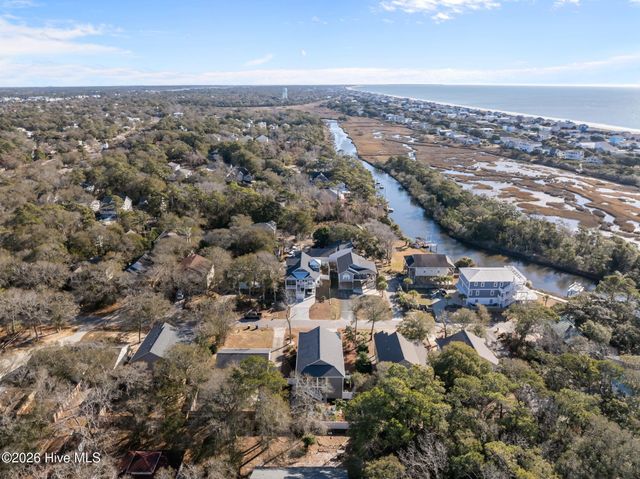 115 SE 12th Street, Oak Island, NC 28465