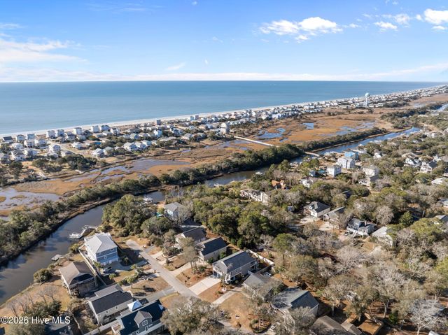115 SE 12th Street, Oak Island, NC 28465