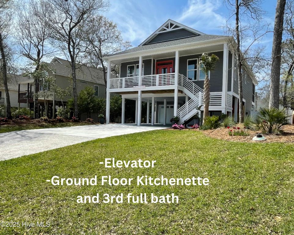 115 SE 12th Street, Oak Island, NC 28465