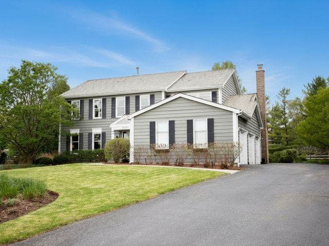 17945 W Pond Ridge Circle, Gurnee, IL 60031