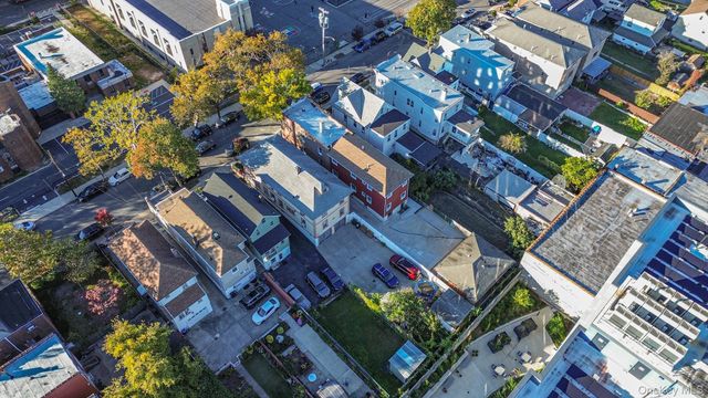 4518 Richardson Avenue, Bronx, NY 10470