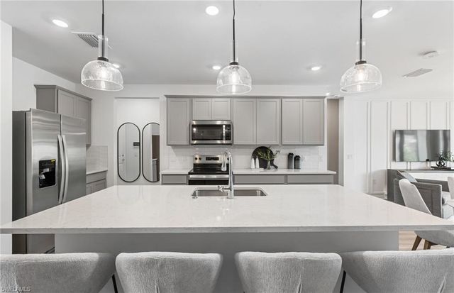 27897 Radiant CT, Bonita Springs, FL 34135