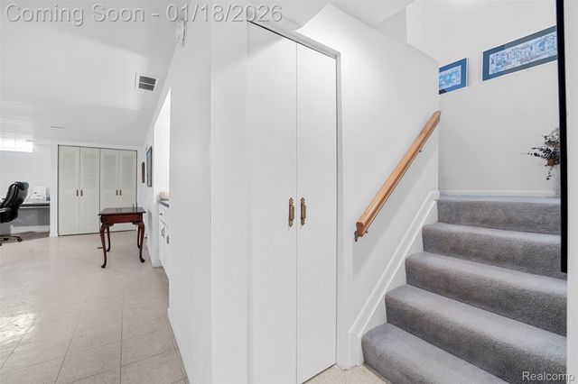 30352 Windsor 21, Gibraltar, MI 48173