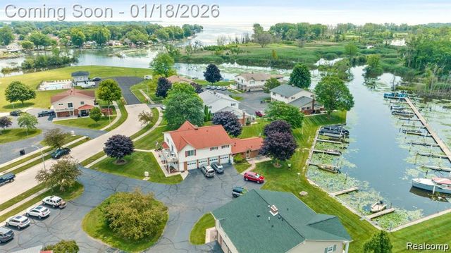 30352 Windsor 21, Gibraltar, MI 48173