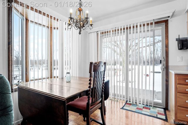 30352 Windsor 21, Gibraltar, MI 48173