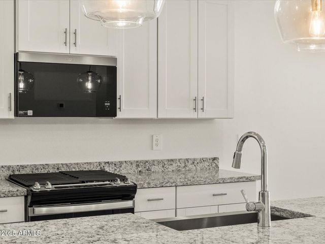 2500 E VINTAGE Drive, San Tan Valley, AZ 85143