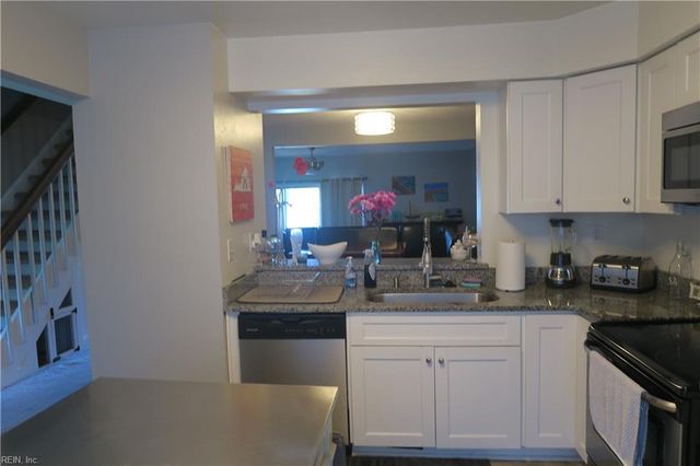 2905 Seashore PT, Virginia Beach, VA 23454