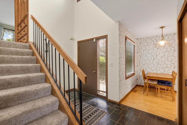 6701 W 82nd Street, Bloomington, MN 55438