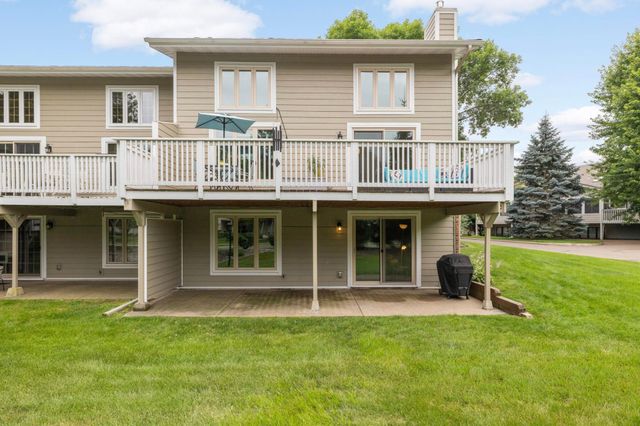6701 W 82nd Street, Bloomington, MN 55438
