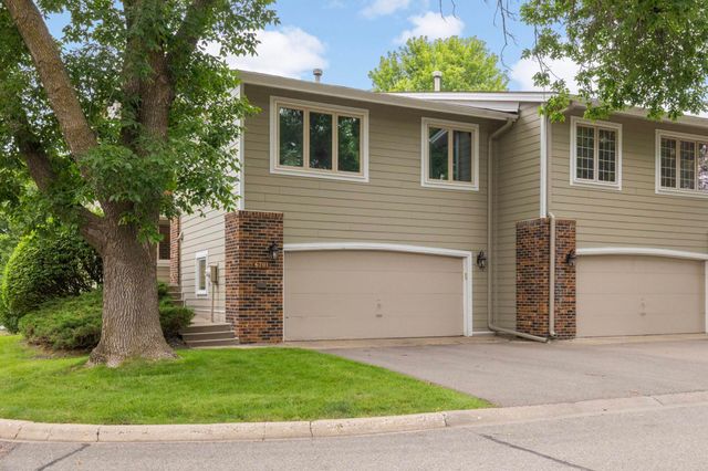 6701 W 82nd Street, Bloomington, MN 55438