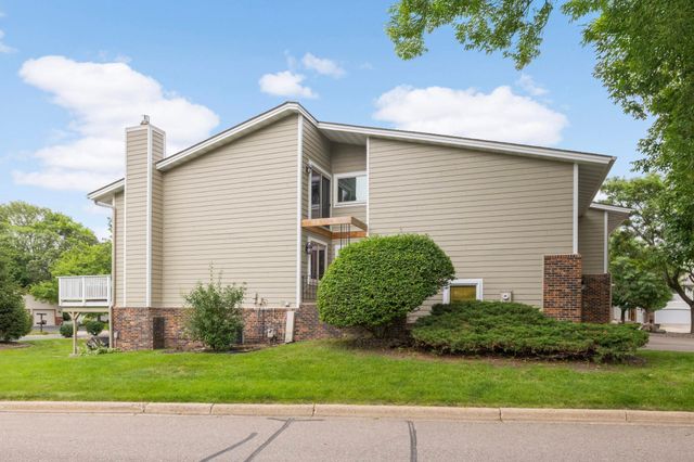 6701 W 82nd Street, Bloomington, MN 55438