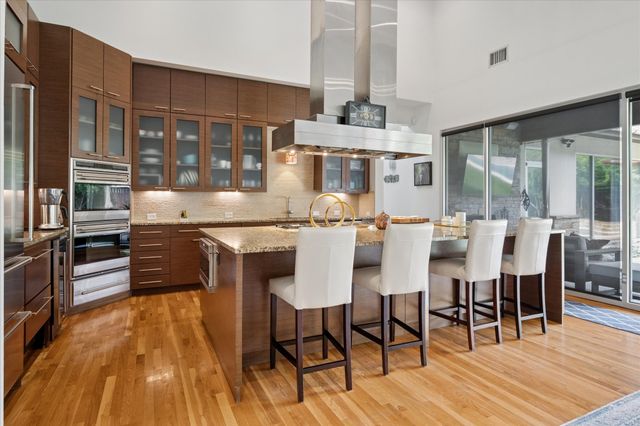 613 N Bailey Avenue, Fort Worth, TX 76107
