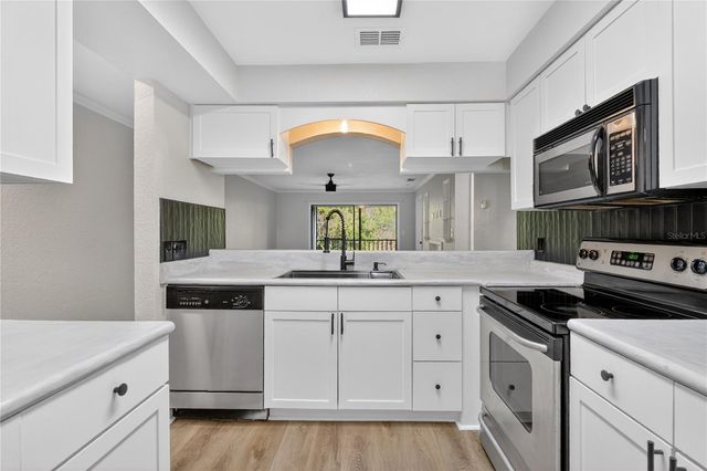 10167 SAILWINDS BOULEVARD N 206, Largo, FL 33773