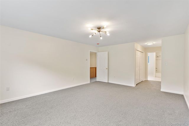 221 Tamerisk Lane, New Windsor, NY 12553