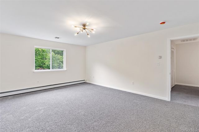 221 Tamerisk Lane, New Windsor, NY 12553