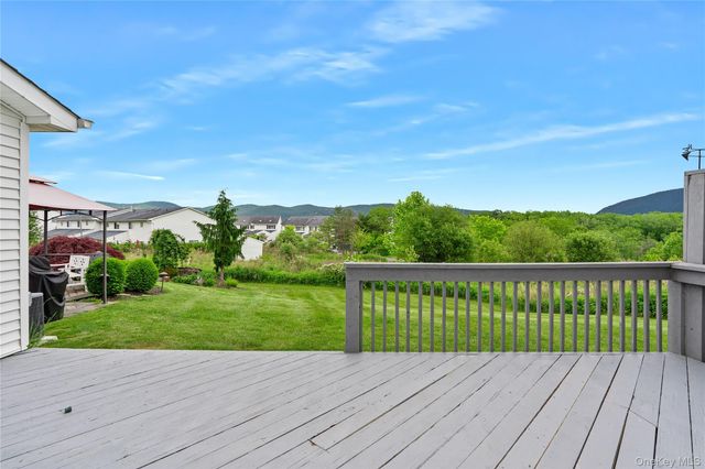 221 Tamerisk Lane, New Windsor, NY 12553