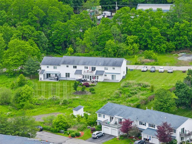 221 Tamerisk Lane, New Windsor, NY 12553