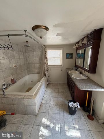 1842 CHRISTIAN ST, Philadelphia, PA 19146